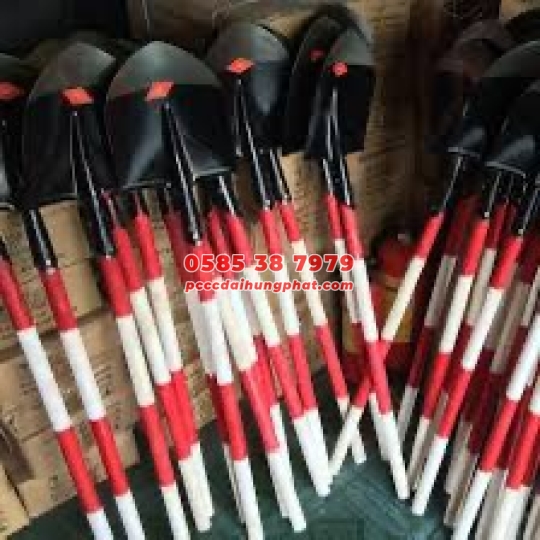 Xẻng xúc cát pccc